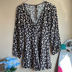 AE Romper Floral Long Sleeve XS